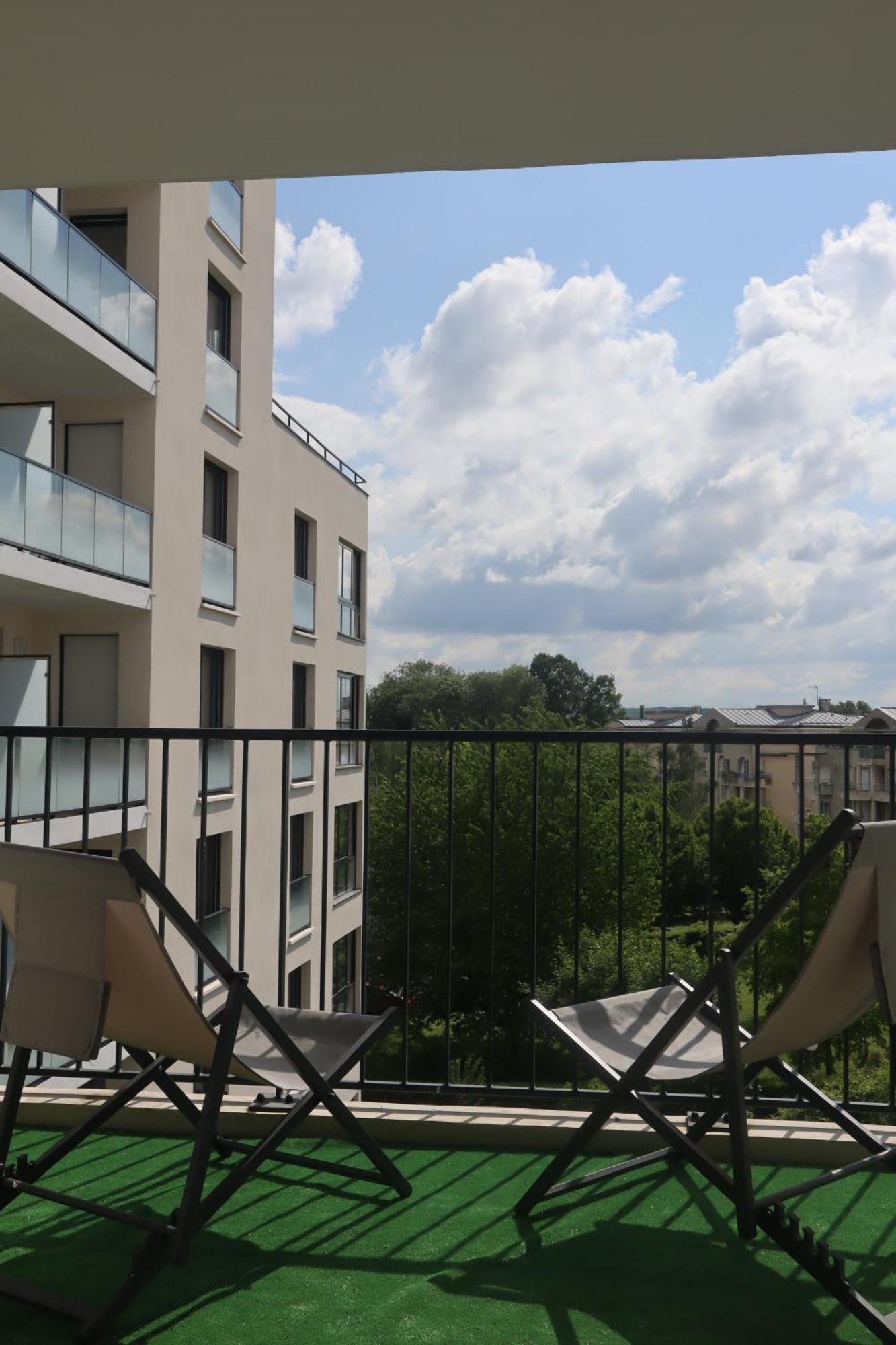 Oh Activ Cergy Aparthotel ภายนอก รูปภาพ